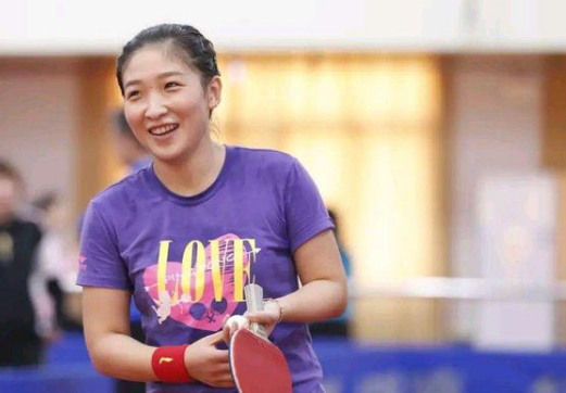 但同时也引 但同时也引